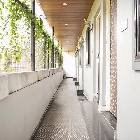 Hotel O Club Toronto Durg Bagian luar foto
