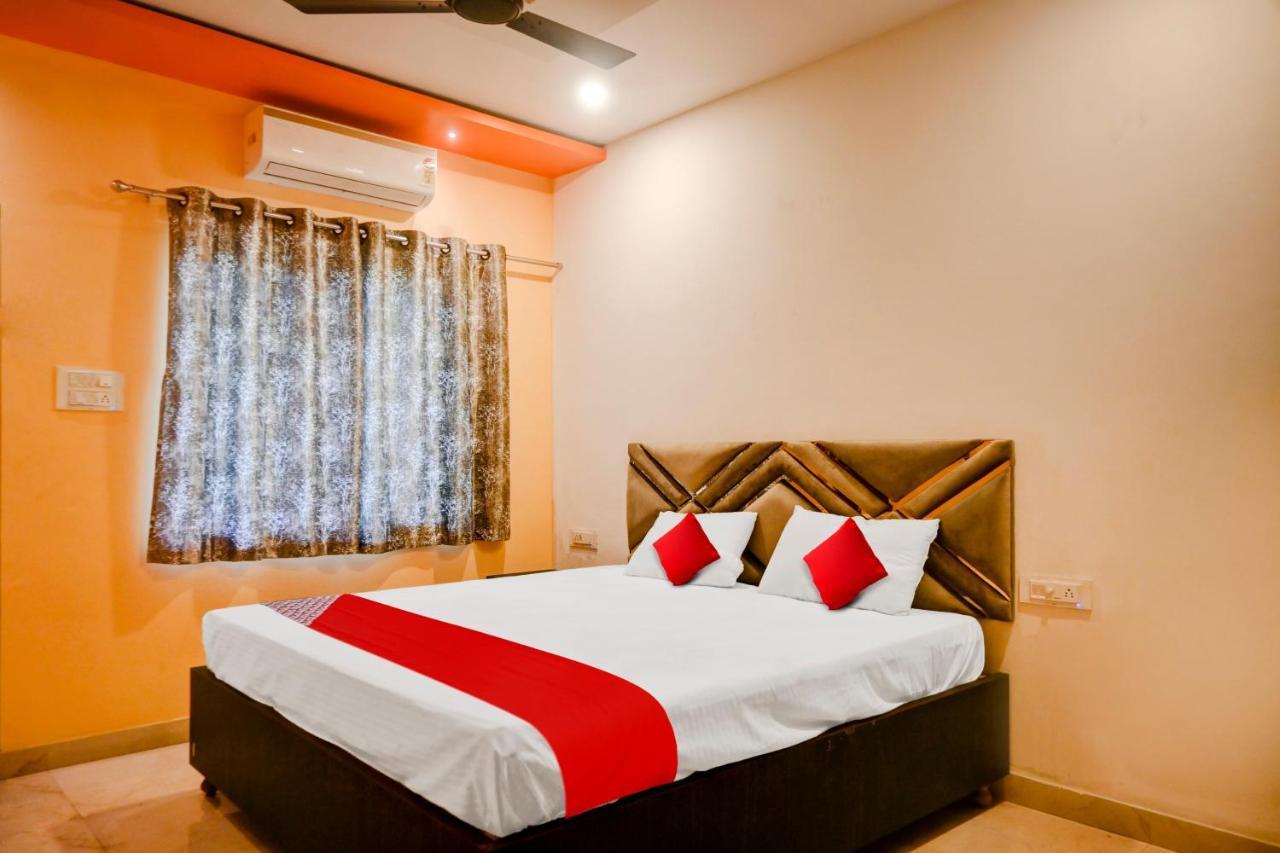 Hotel O Club Toronto Durg Bagian luar foto