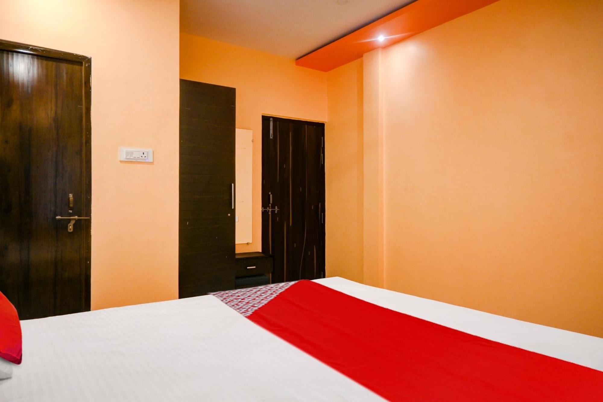 Hotel O Club Toronto Durg Bagian luar foto